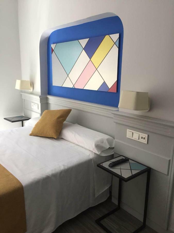 Hotel Hito Vitoria-Gasteiz Extérieur photo